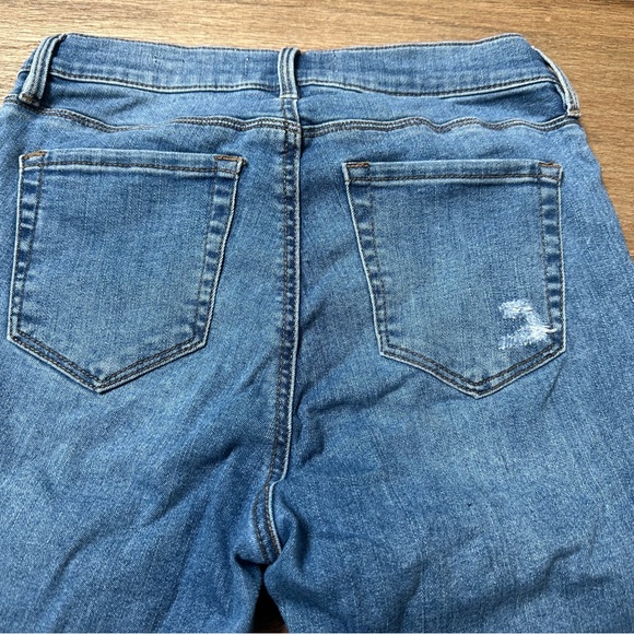 PacSun Ripped Blue Jeans with Patch - Picture 6 of 8